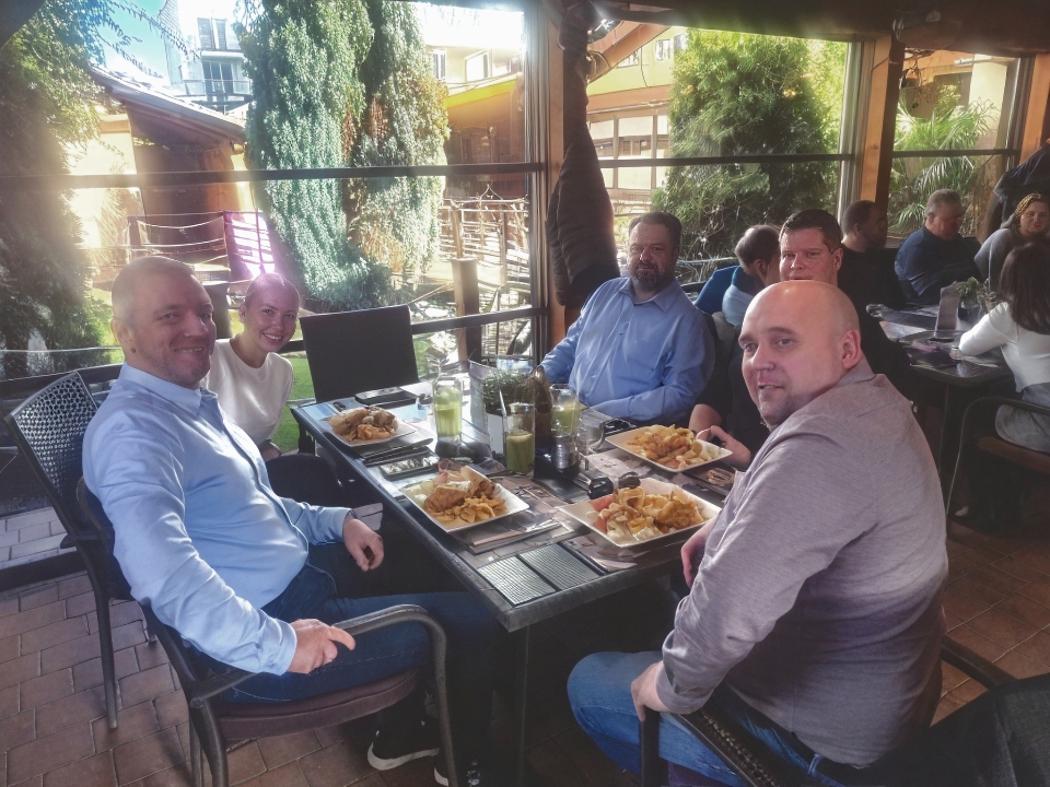 szoke.zoltan@dh.hu - várom a jelentkezésed